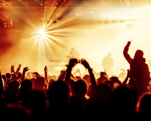Eventi pubblici contro la paura. Combattere l’odio con l’amore per la musica