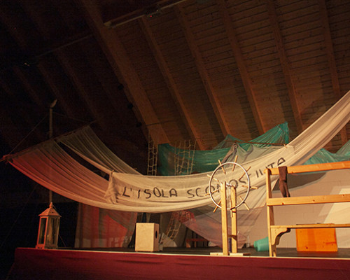 L´Isola Sconosciuta: Recita di VIII classe