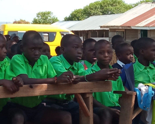 Progetto di sponsorizzazione a distanza dei bambini della Nissi Academy in Kenya